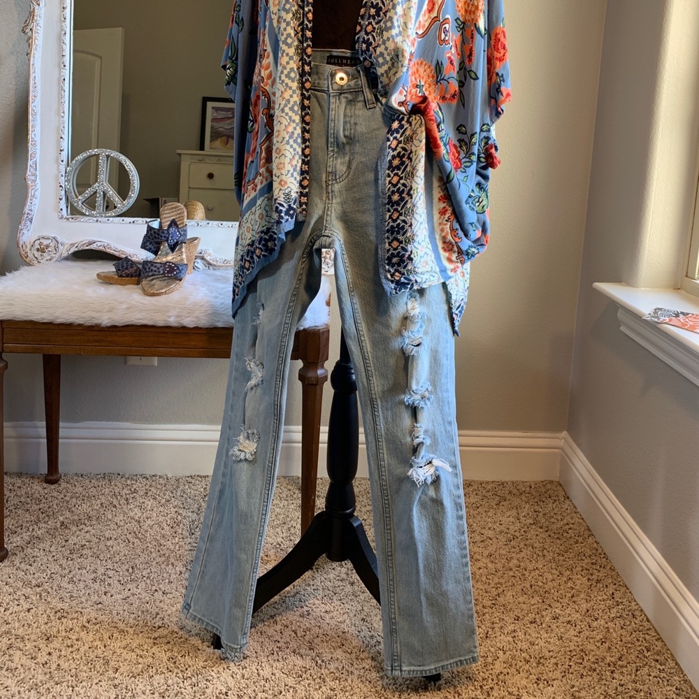 Bullhead Distressed Skinny Light Wash Jean W30/L30